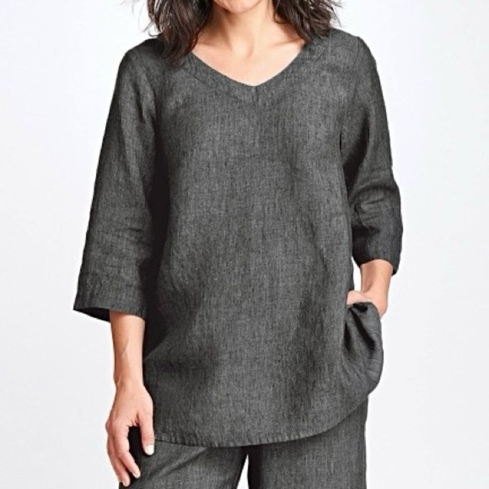 Flax Bloom Tunic Volcano Linen Top Size: S Charcoal Grey V-Neck Shirt Blouse